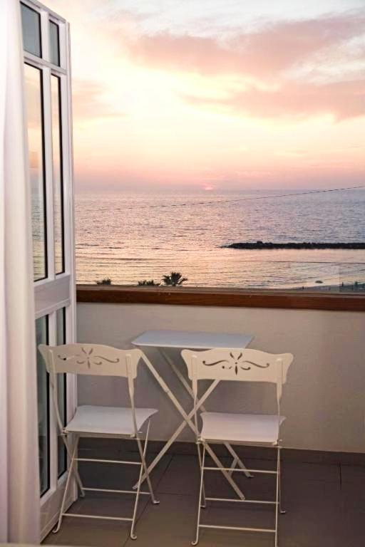 Hotel Olive Gordon By The 3*